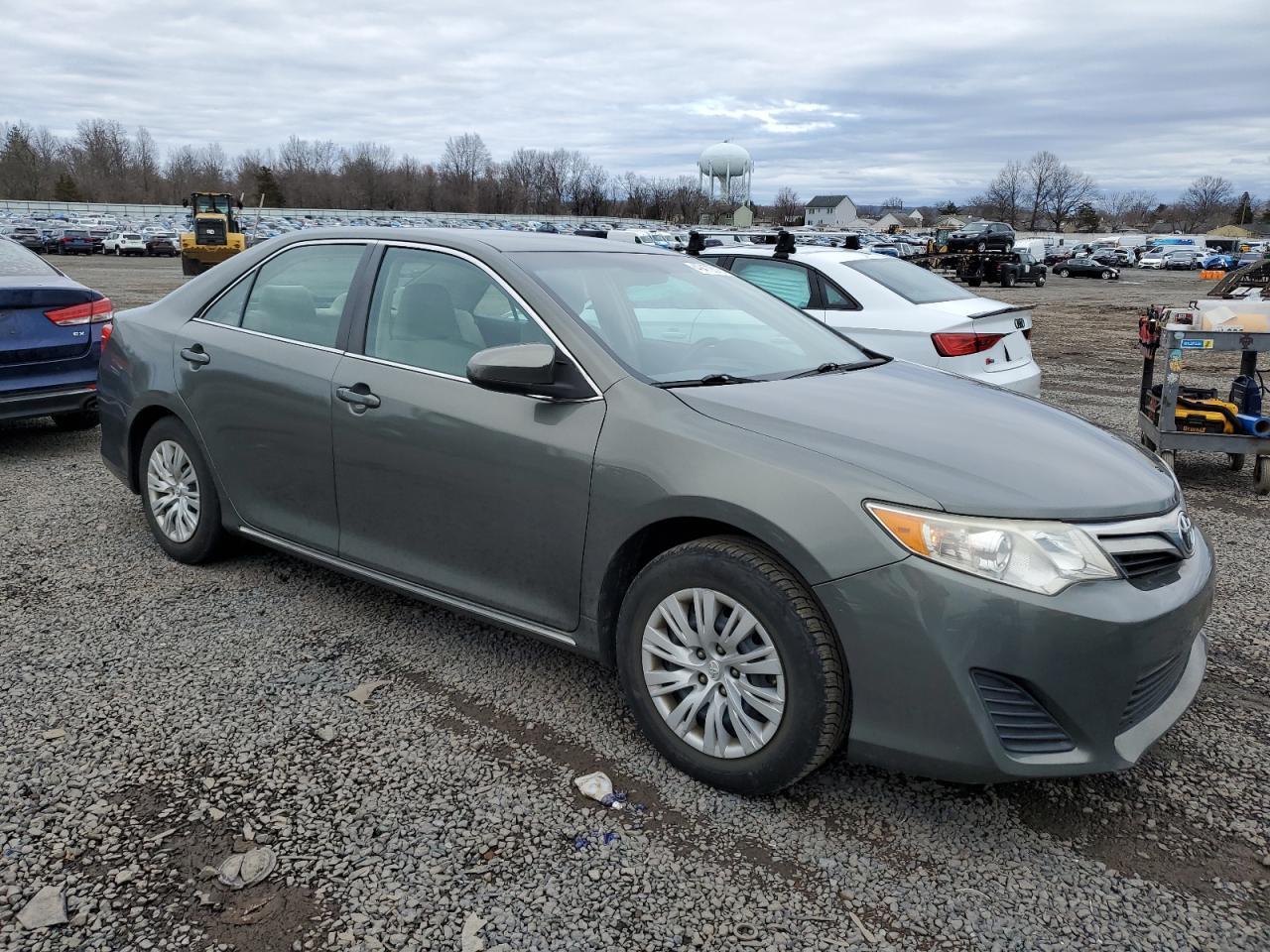 2013 TOYOTA CAMRY L - Image 4
