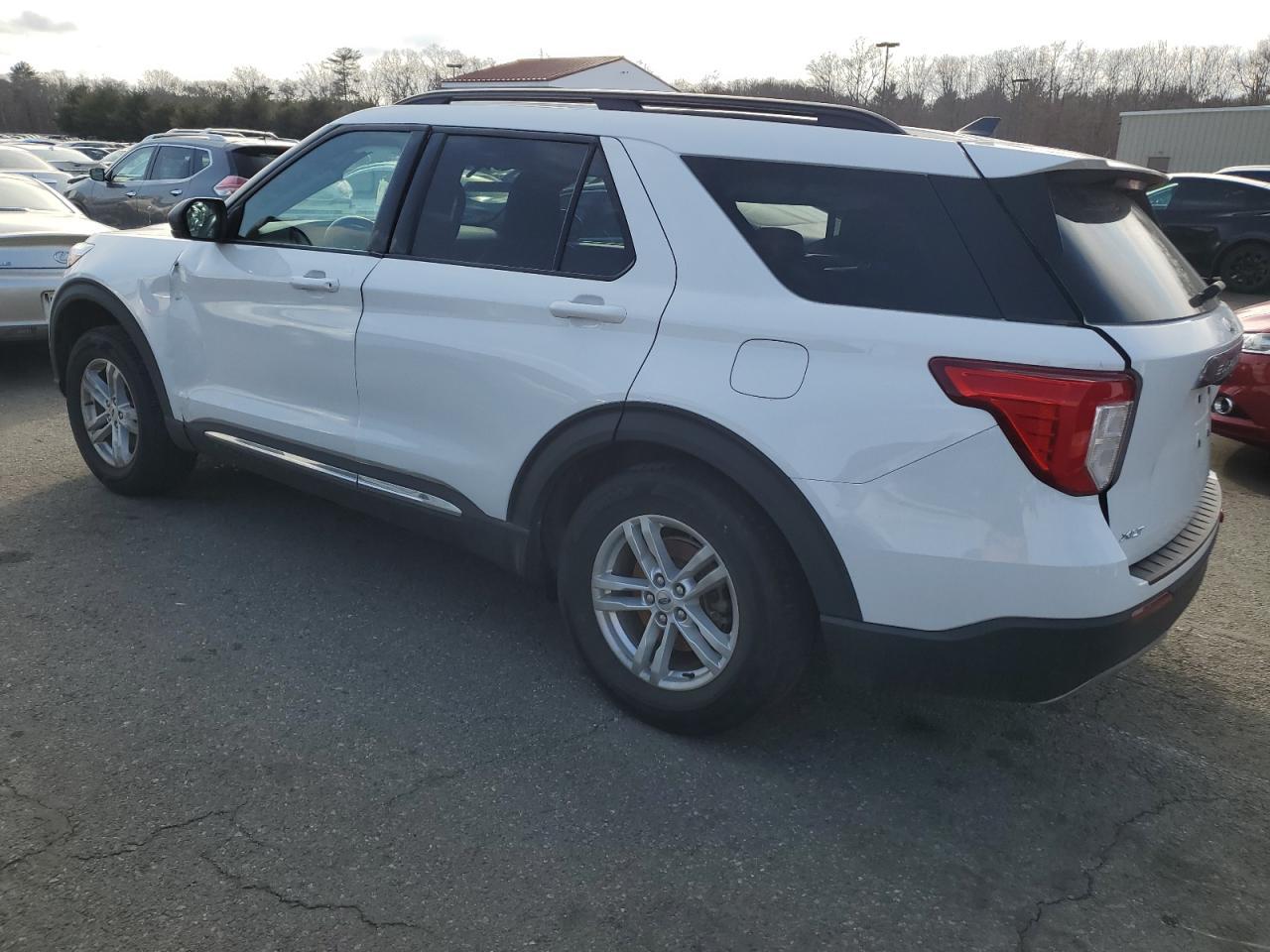 2022 FORD EXPLORER X - Фото 2