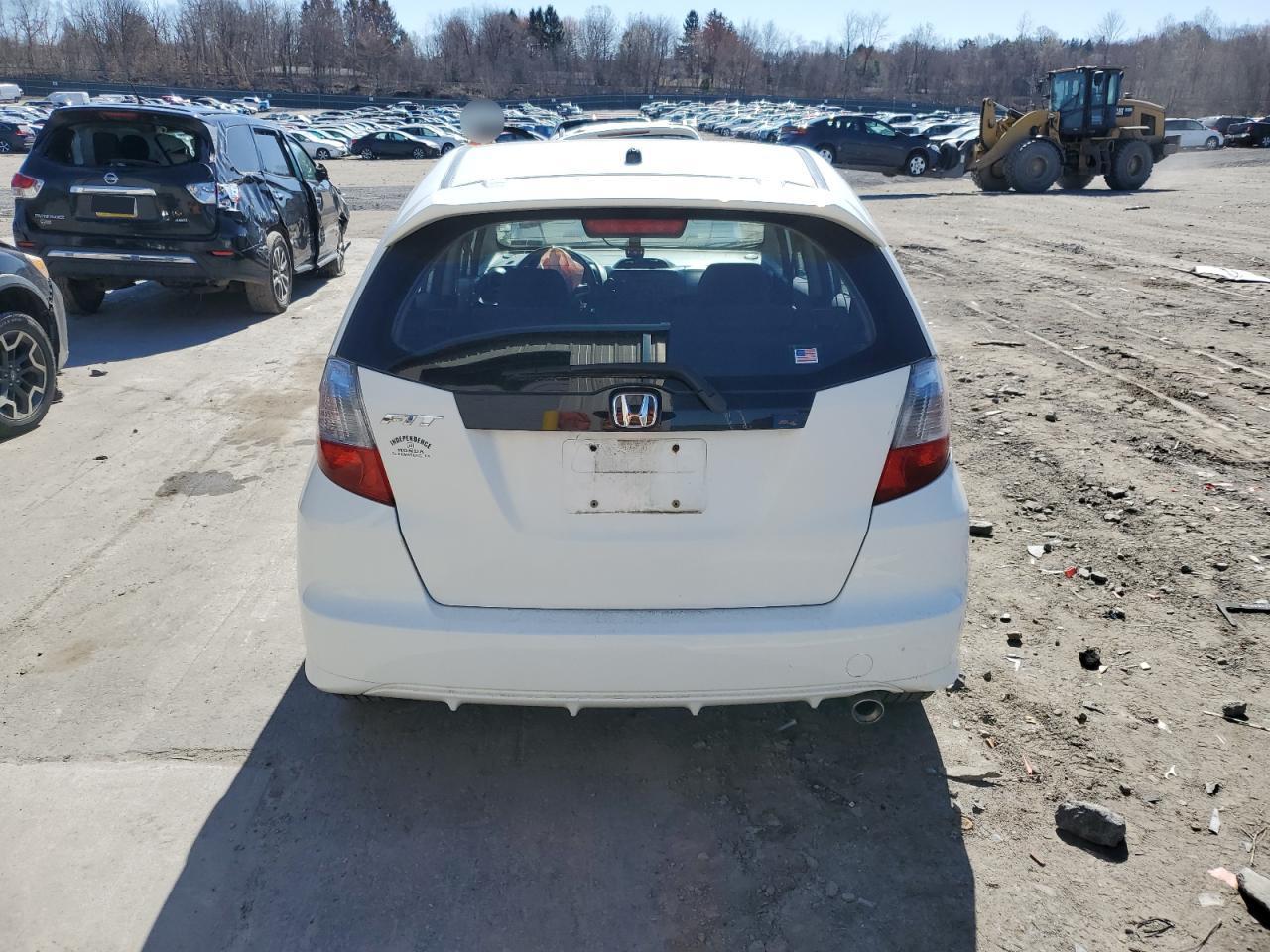 2013 HONDA FIT SPORT - Фото 6