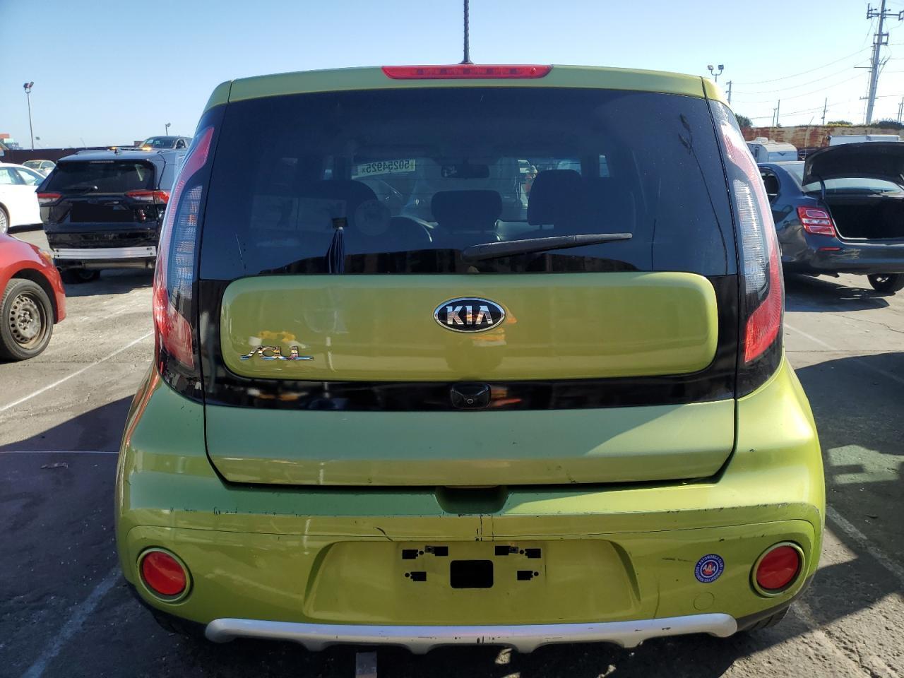 2017 KIA SOUL + - Image 6