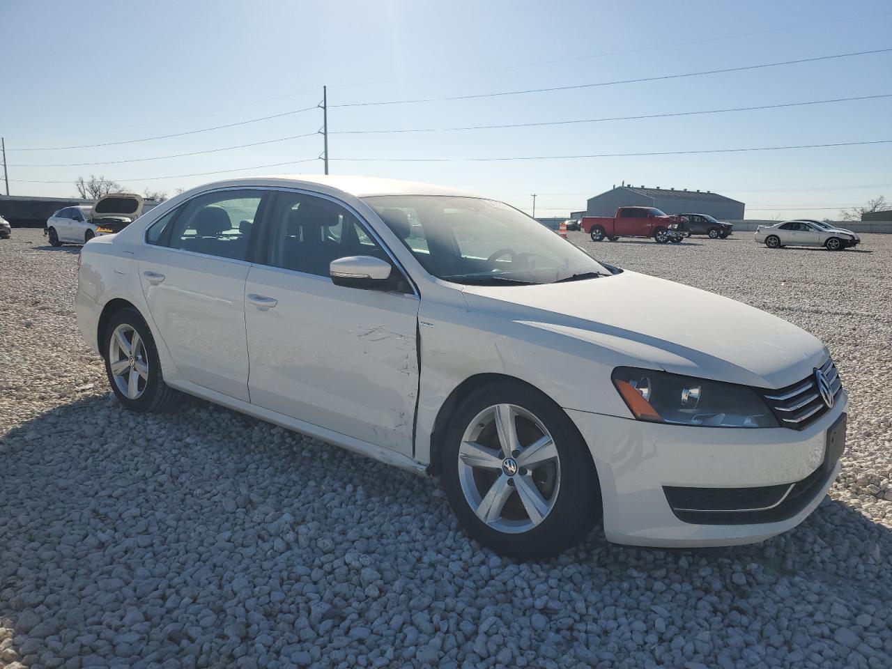 2014 VOLKSWAGEN PASSAT S - Фото 4