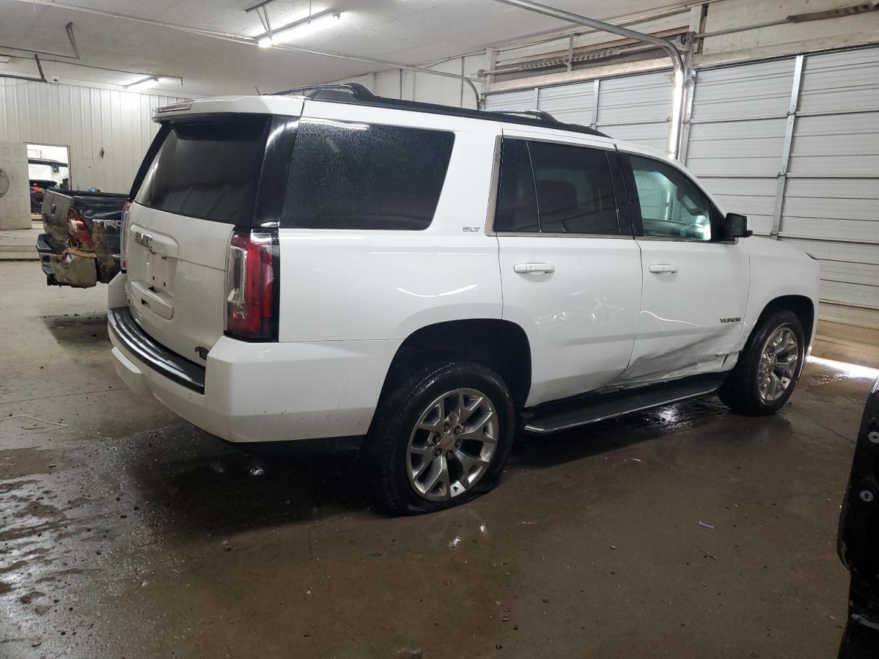 2016 GMC YUKON SLT - Image 3
