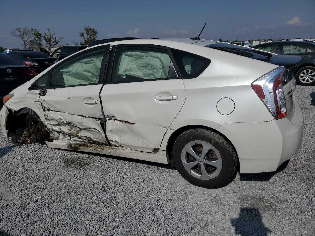 2015 TOYOTA PRIUS - Фото 2