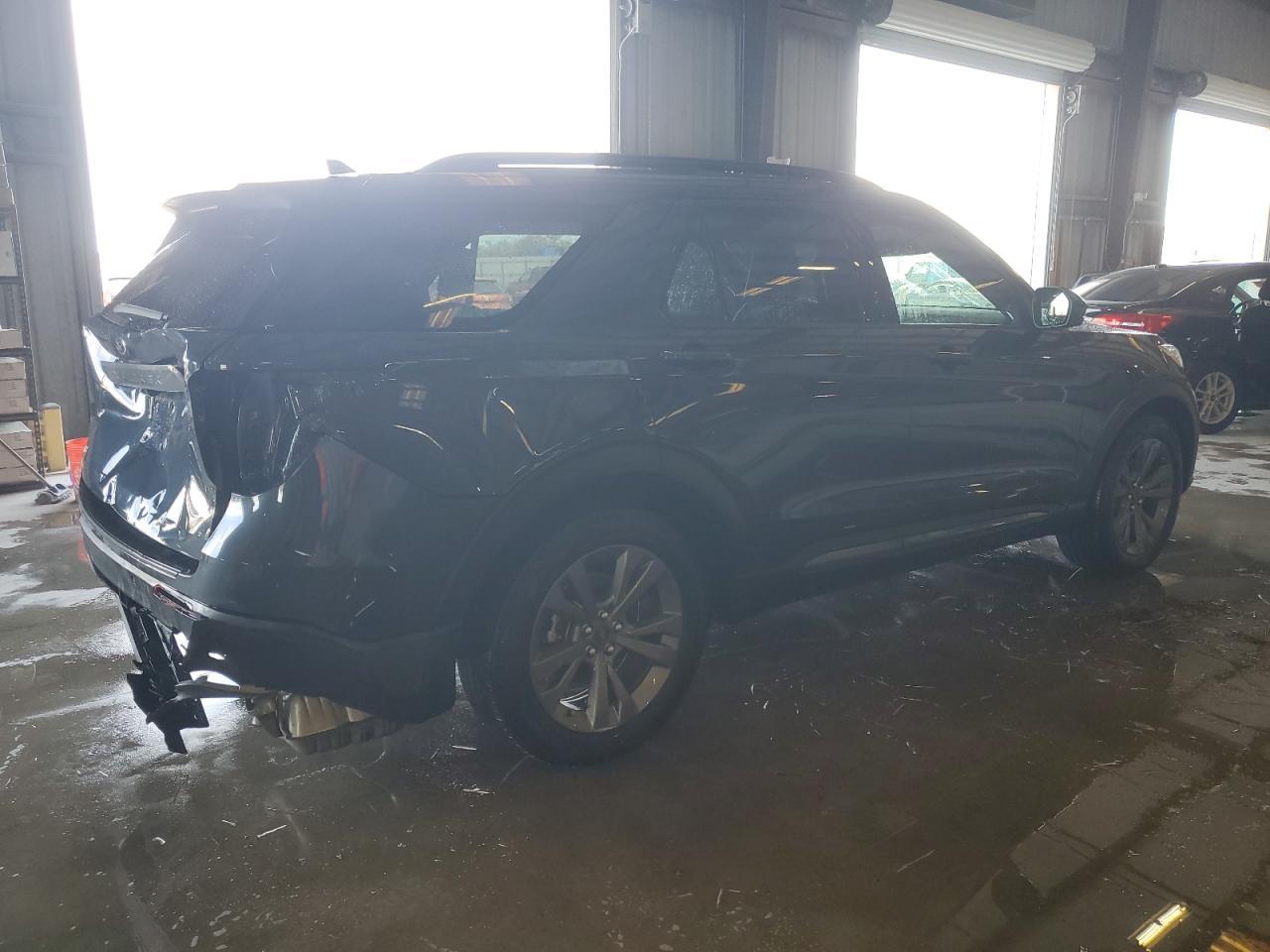 2022 FORD EXPLORER X - Фото 3