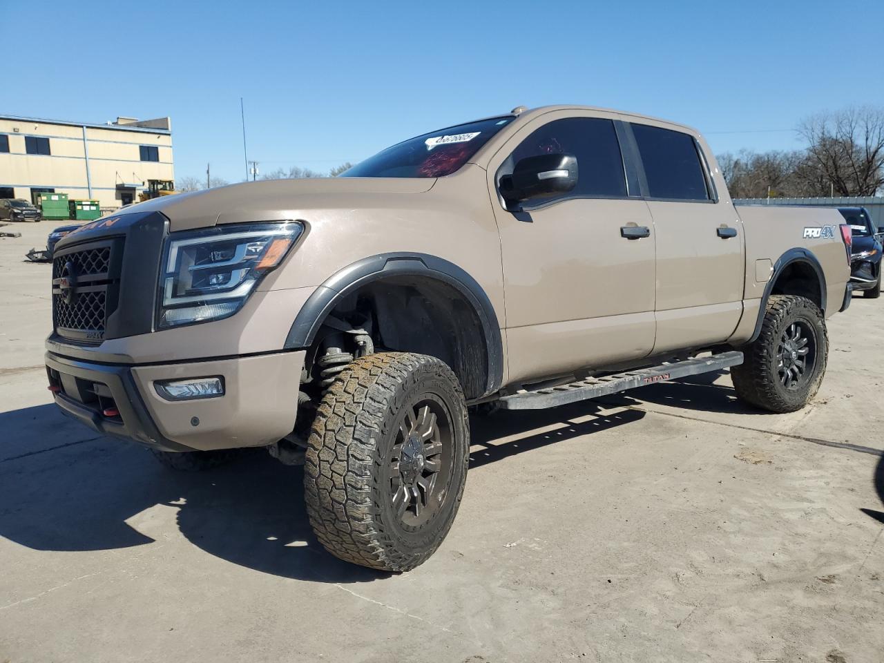 2021 NISSAN TITAN SV