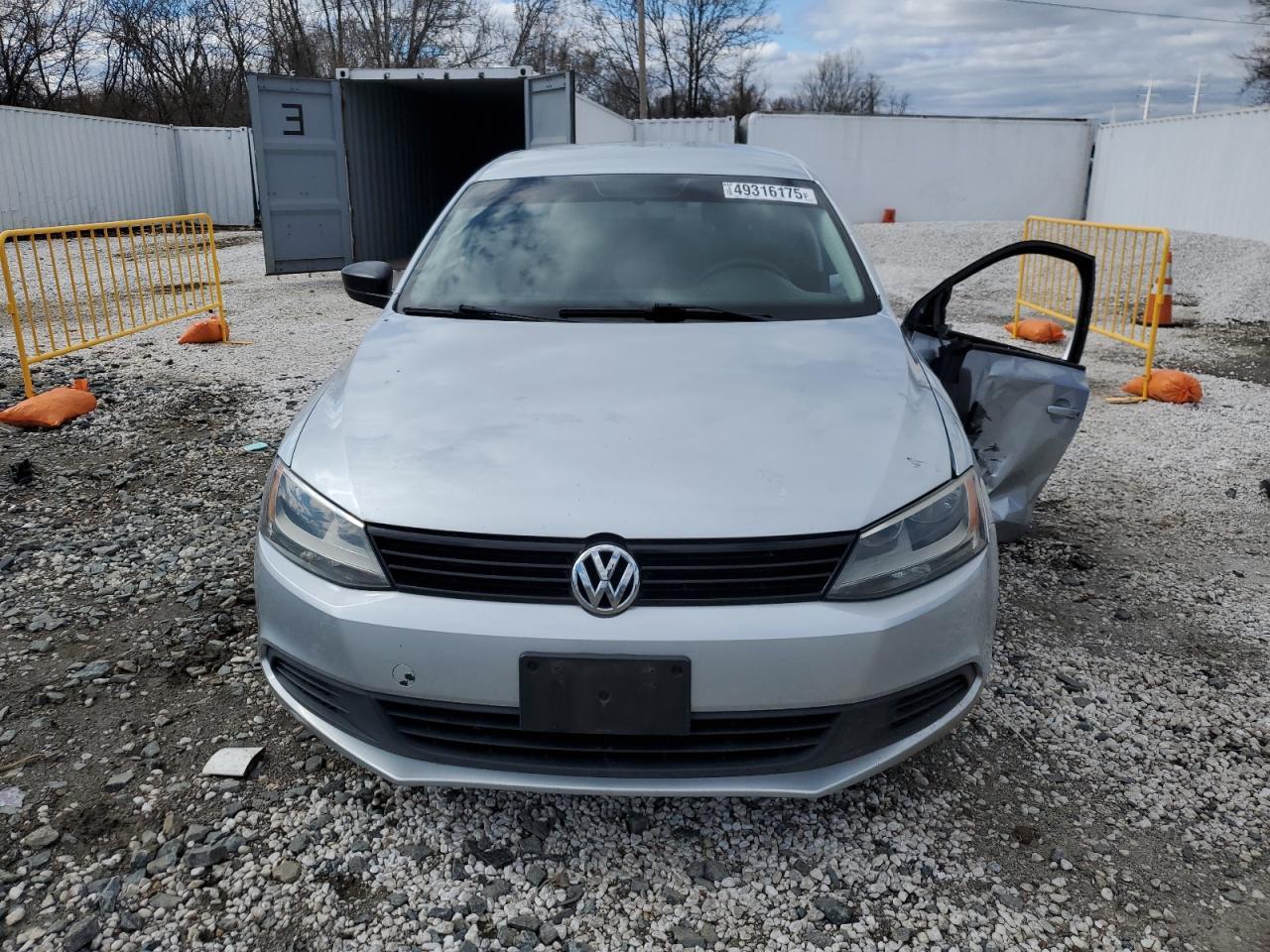 2013 VOLKSWAGEN JETTA BASE - Image 5