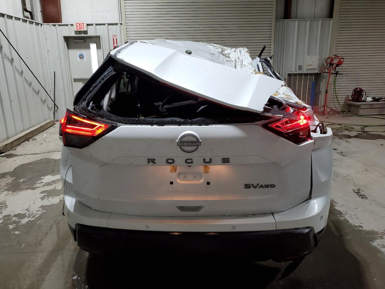 2024 NISSAN ROGUE SV - Image 6