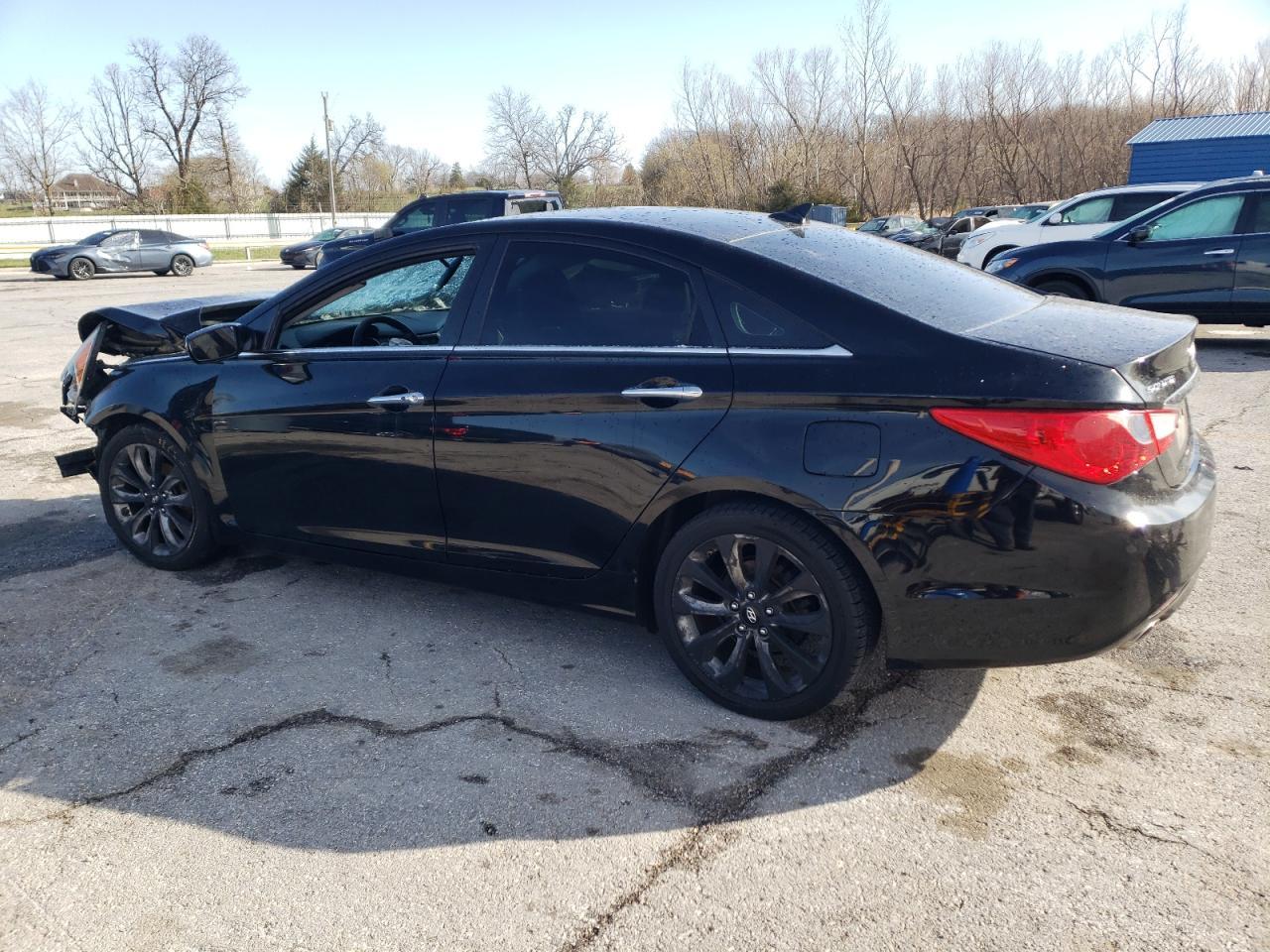 2011 HYUNDAI SONATA SE - Image 2