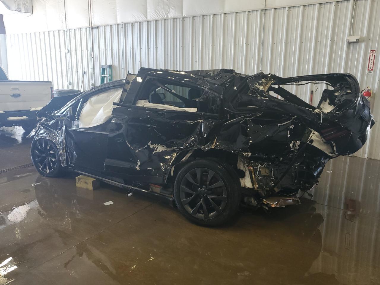 2023 TESLA MODEL X - Image 2