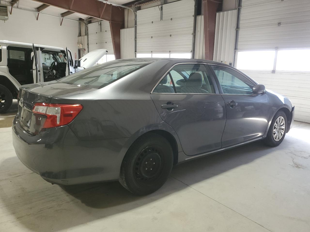 2014 TOYOTA CAMRY L - Image 3