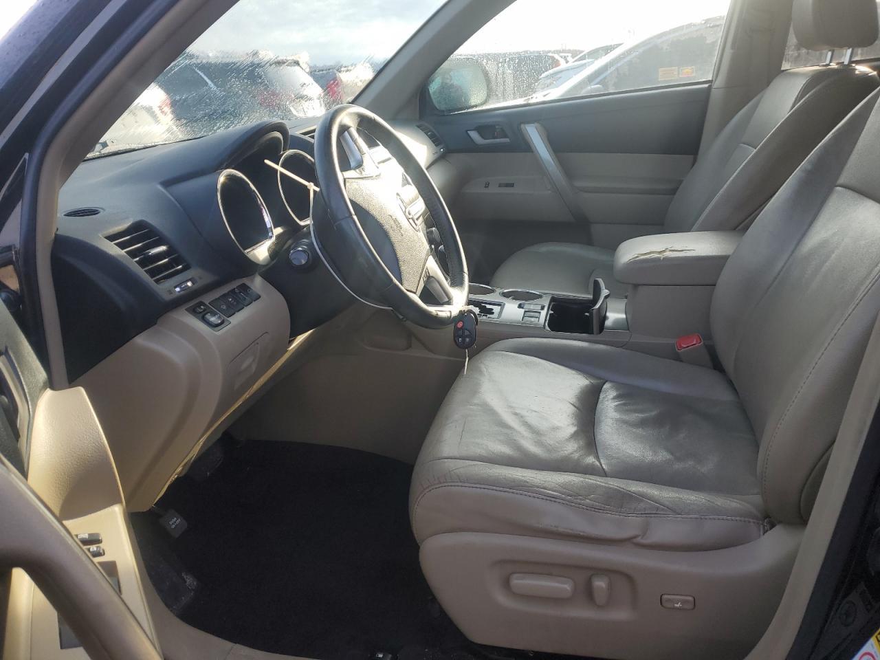 2011 TOYOTA HIGHLANDER - Фото 7