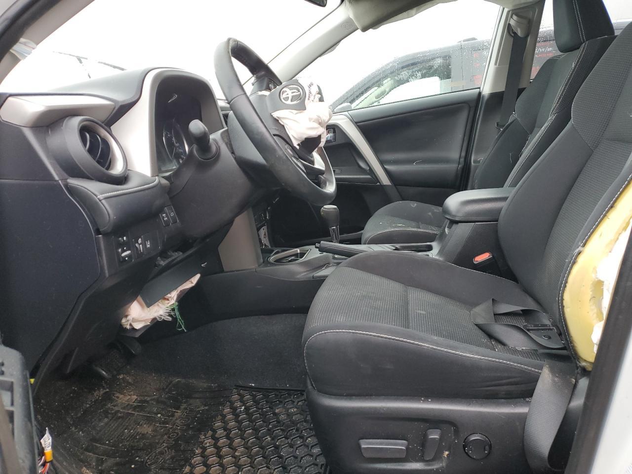 2017 TOYOTA RAV4 XLE - Фото 7