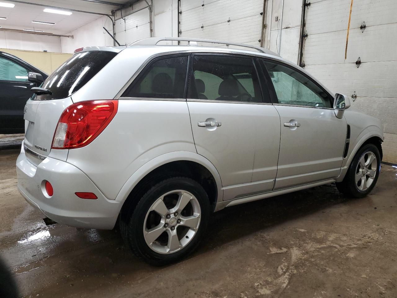 2014 CHEVROLET CAPTIVA LT - Image 3