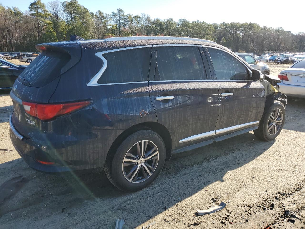 2019 INFINITI QX60 LUXE - Фото 3