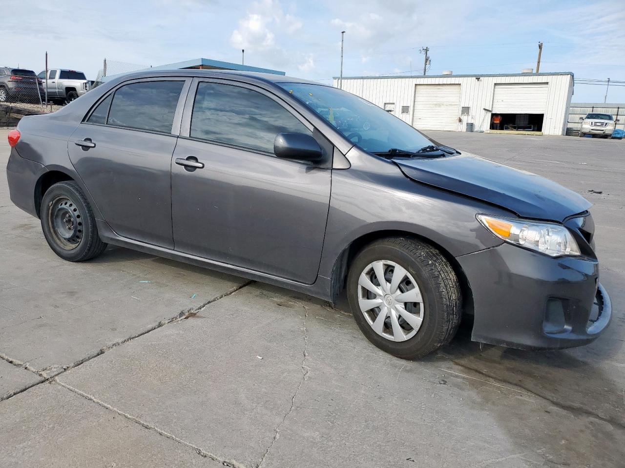 2013 TOYOTA COROLLA BA - Фото 4