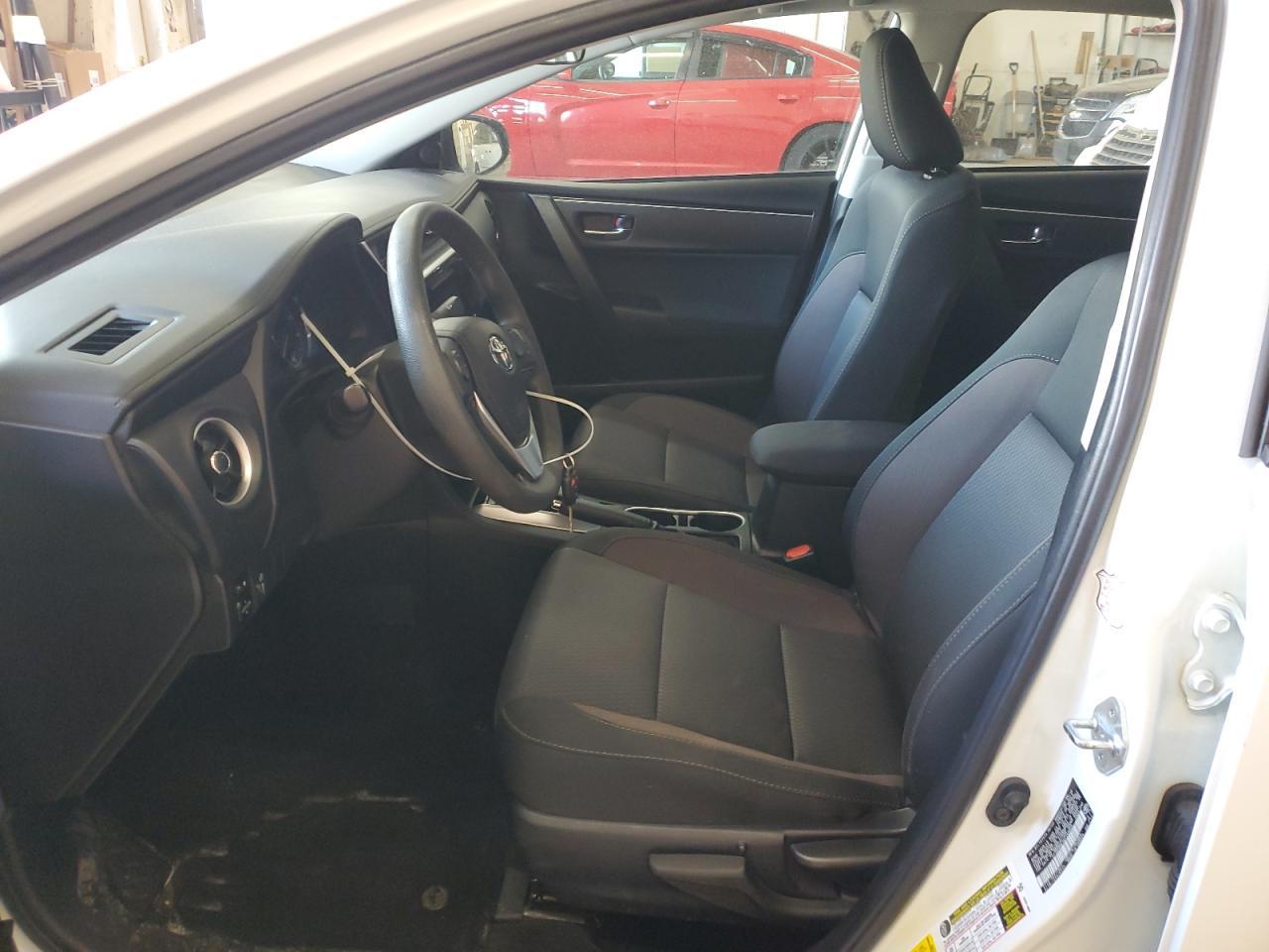 2019 TOYOTA COROLLA L - Фото 7