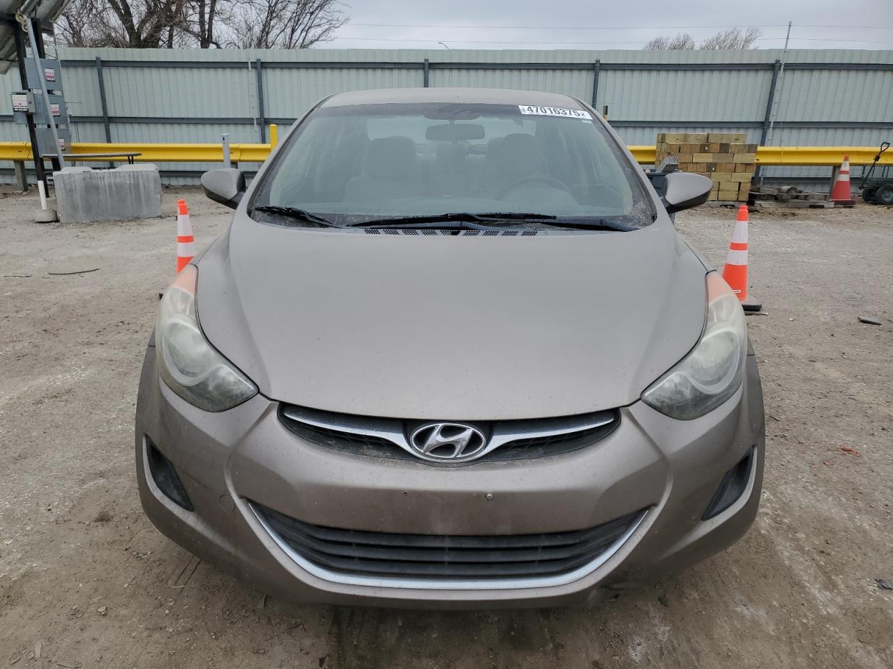 2013 HYUNDAI ELANTRA GL - Image 5