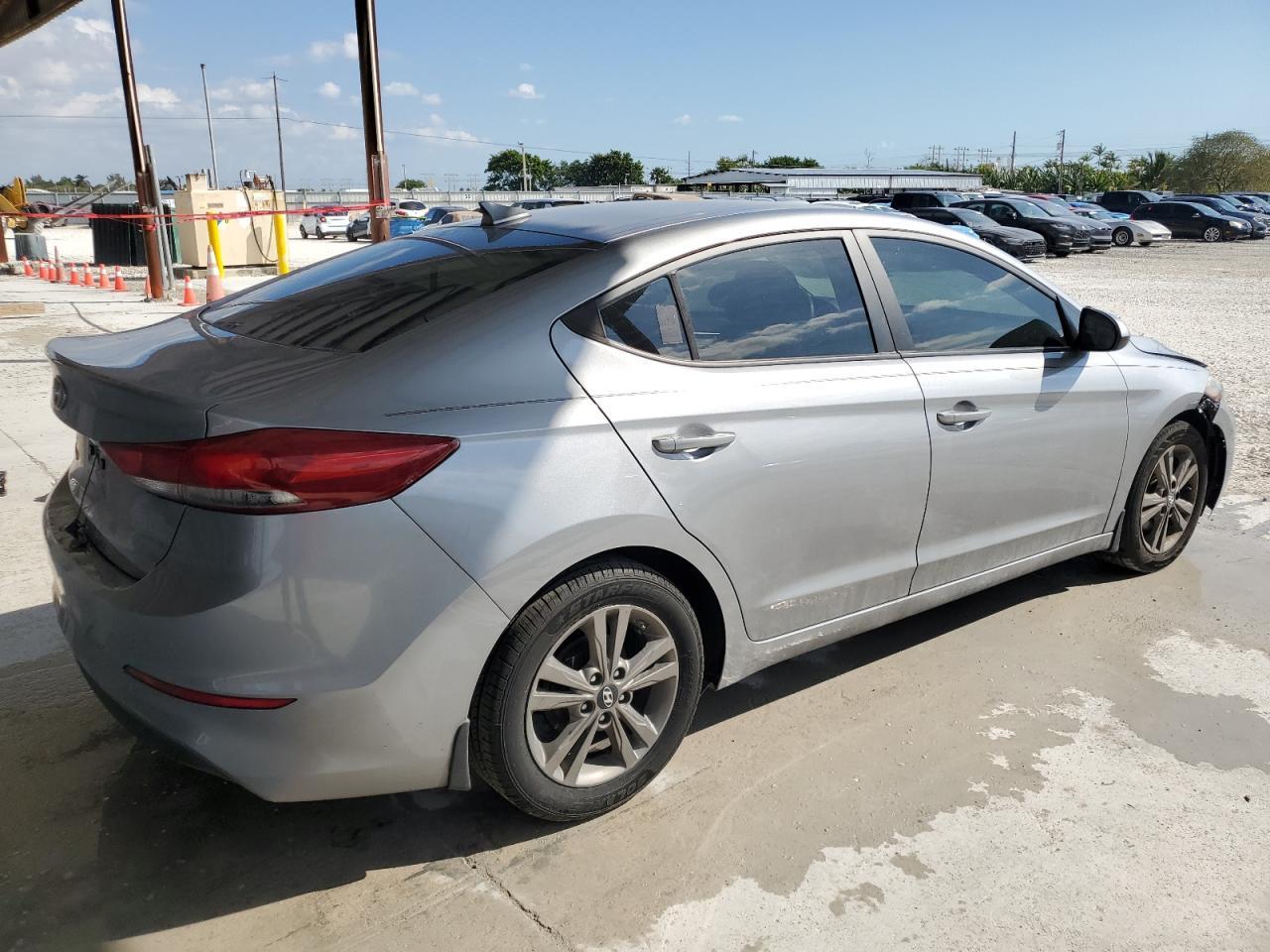 2017 HYUNDAI ELANTRA SE - Image 3