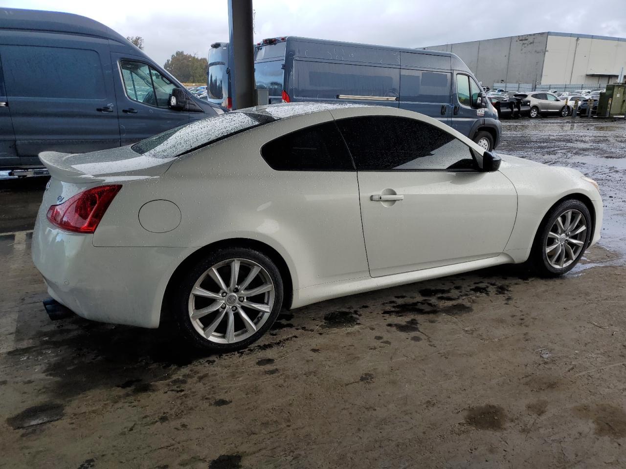2012 INFINITI G37 BASE - Image 3