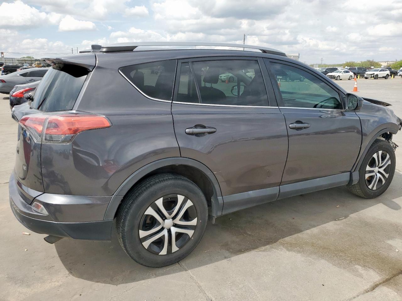2017 TOYOTA RAV4 LE - Фото 3