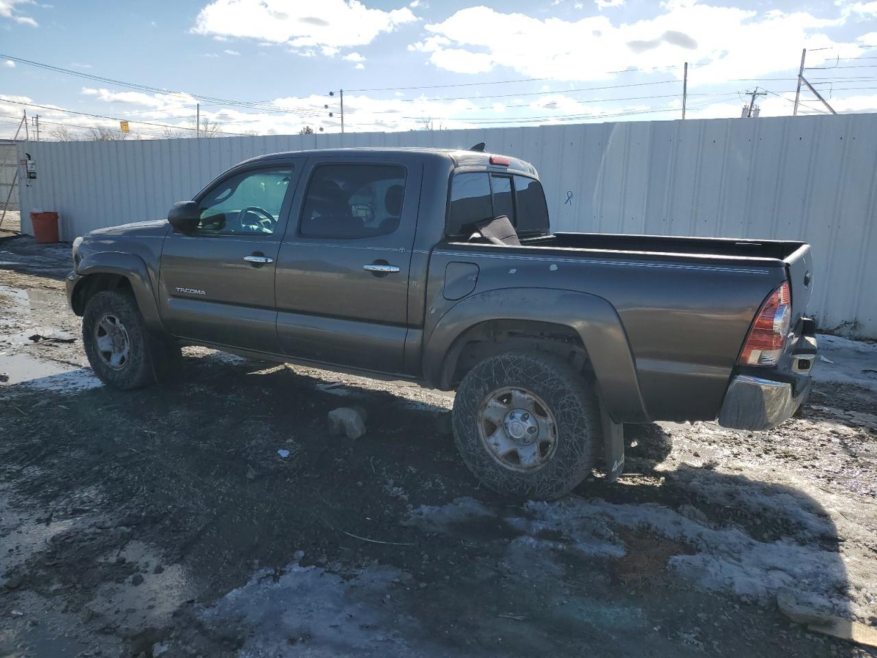 2014 TOYOTA TACOMA DOU - Image 2