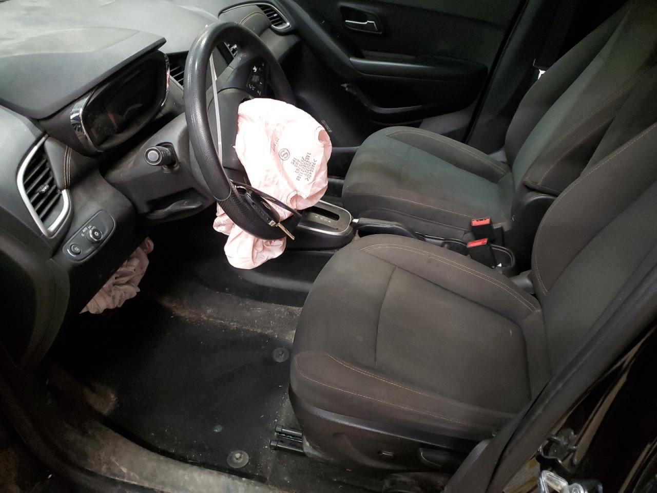 2021 CHEVROLET TRAX LS - Image 7