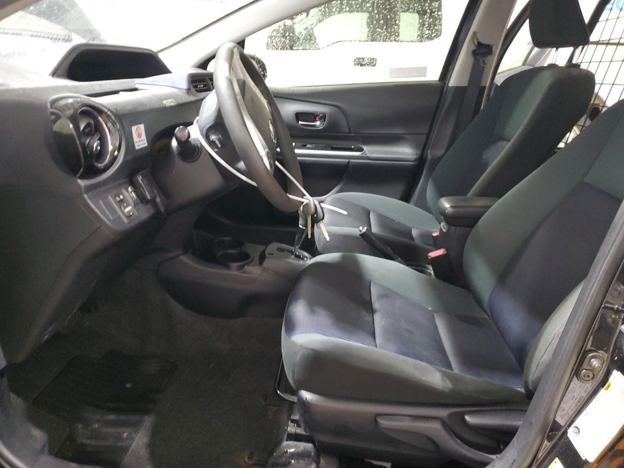 2016 TOYOTA PRIUS C - Image 7