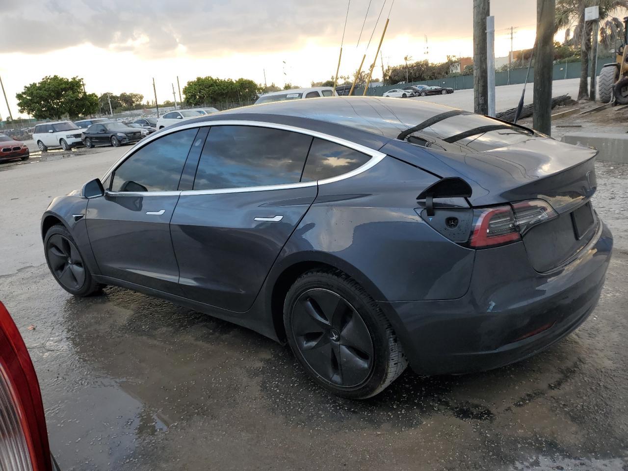 2019 TESLA MODEL 3 - Image 2