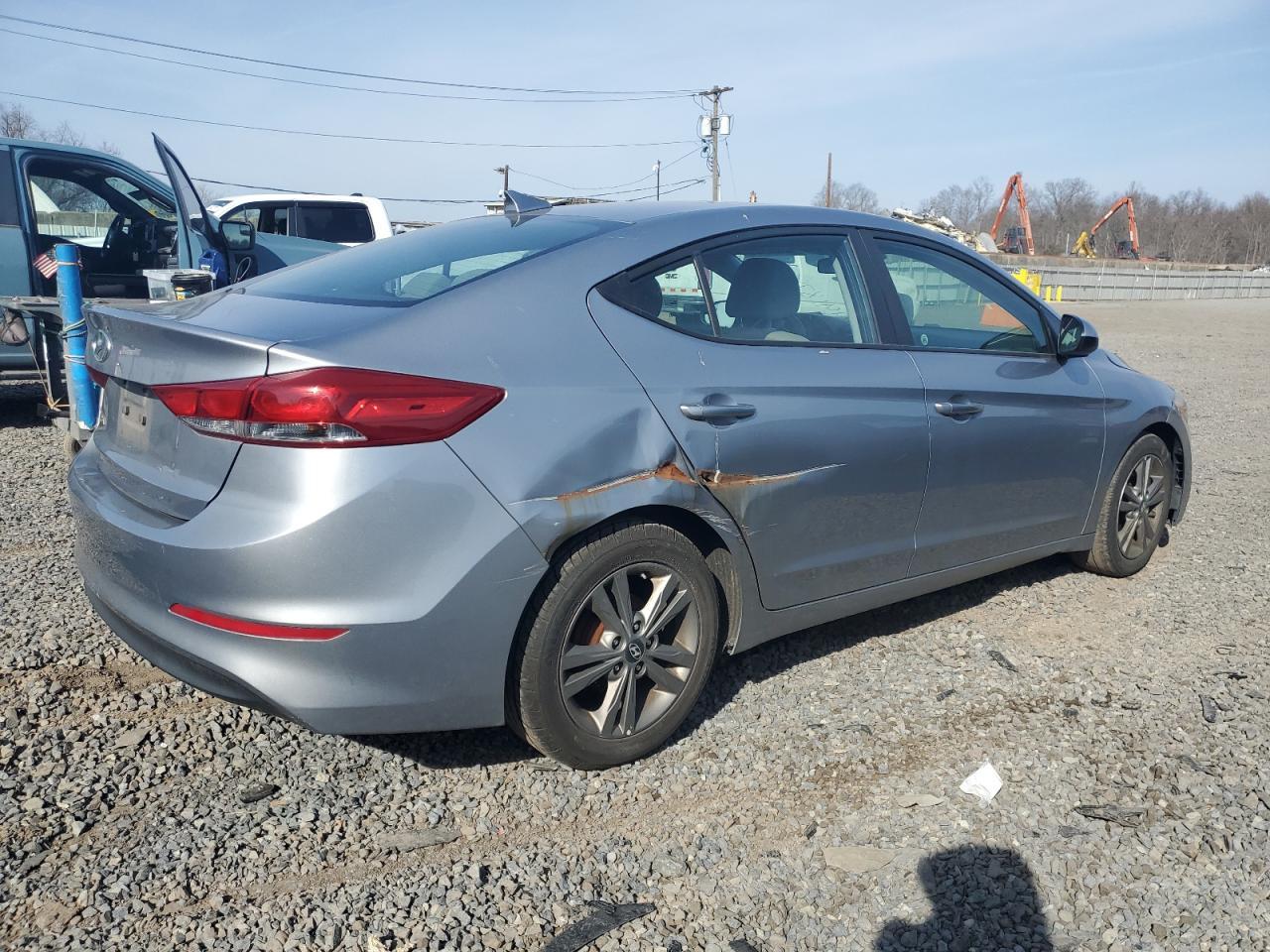 2017 HYUNDAI ELANTRA SE - Фото 3
