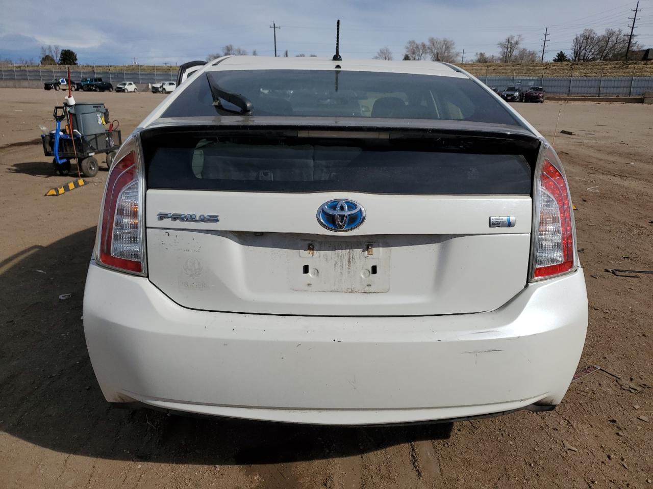 2015 TOYOTA PRIUS - Фото 6