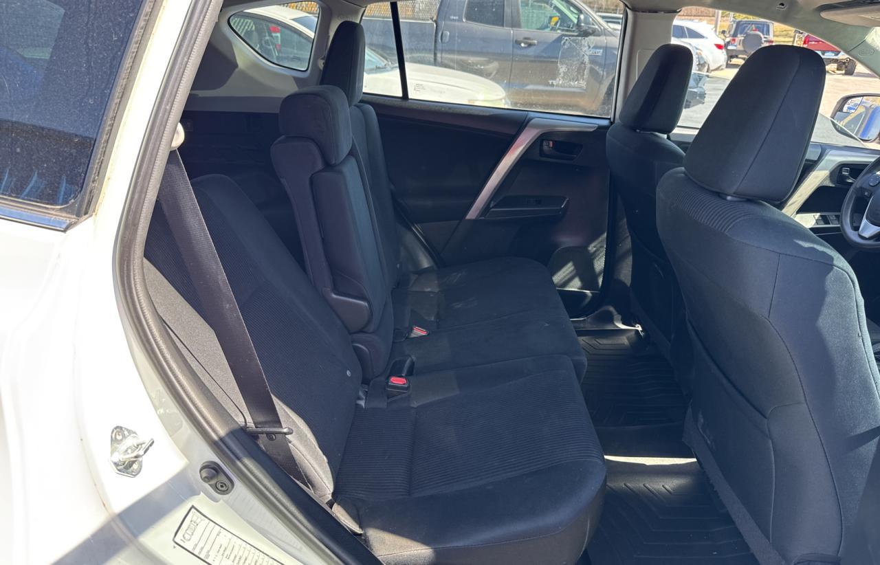 2016 TOYOTA RAV4 LE - Фото 6