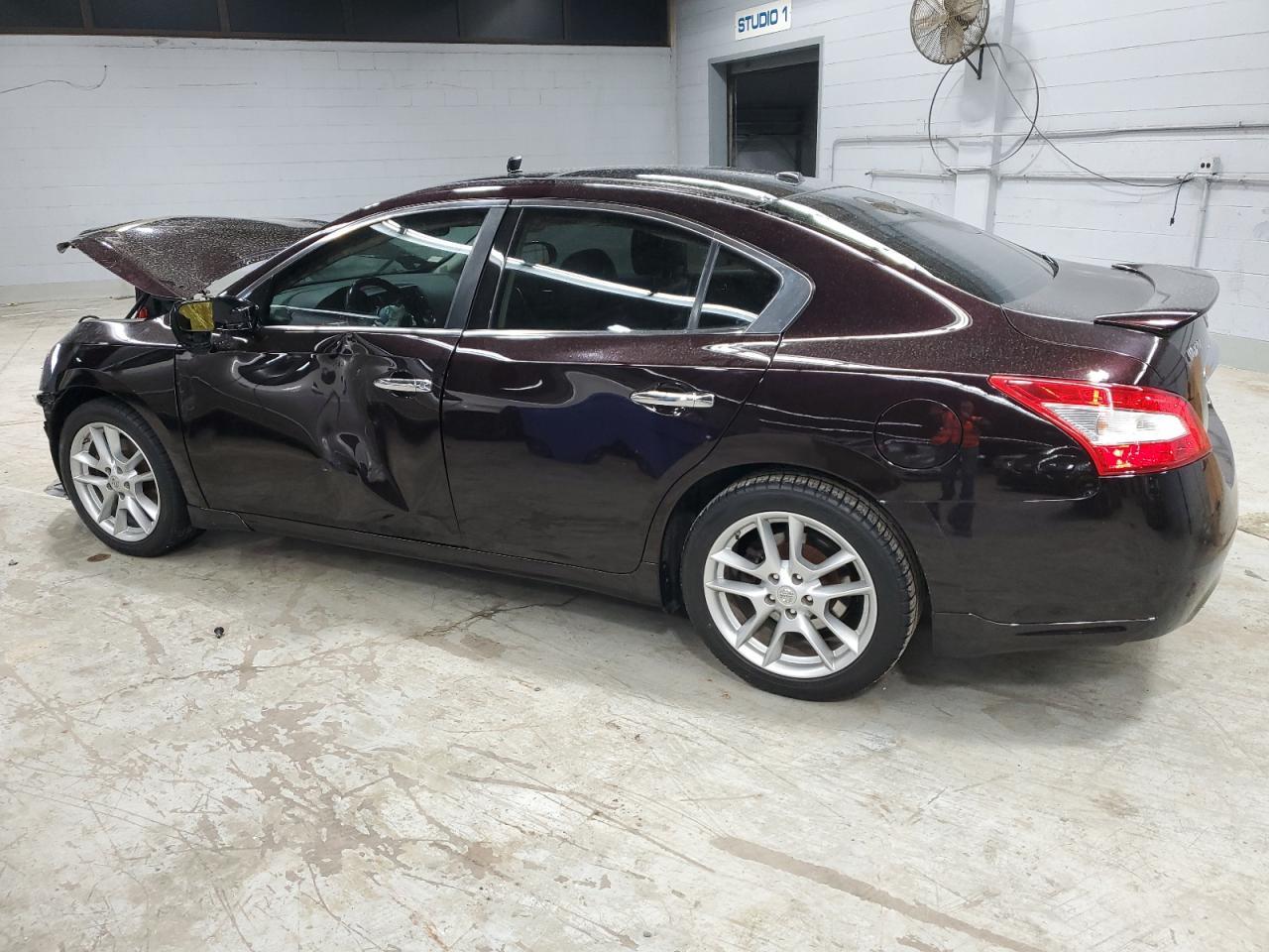 2011 NISSAN MAXIMA S - Фото 2