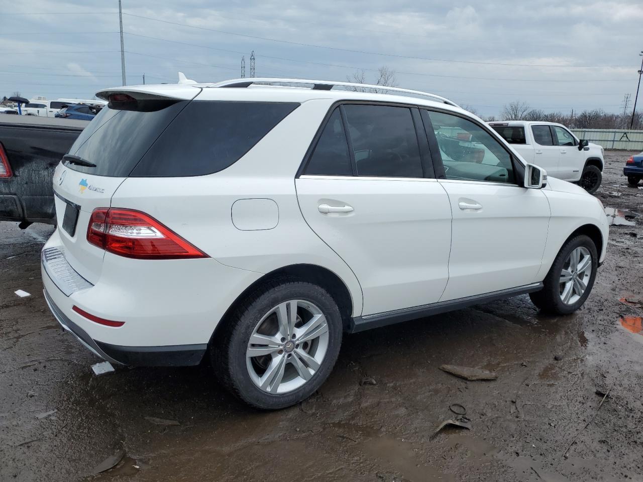 2015 MERCEDES-BENZ ML 350 4MA - Image 3