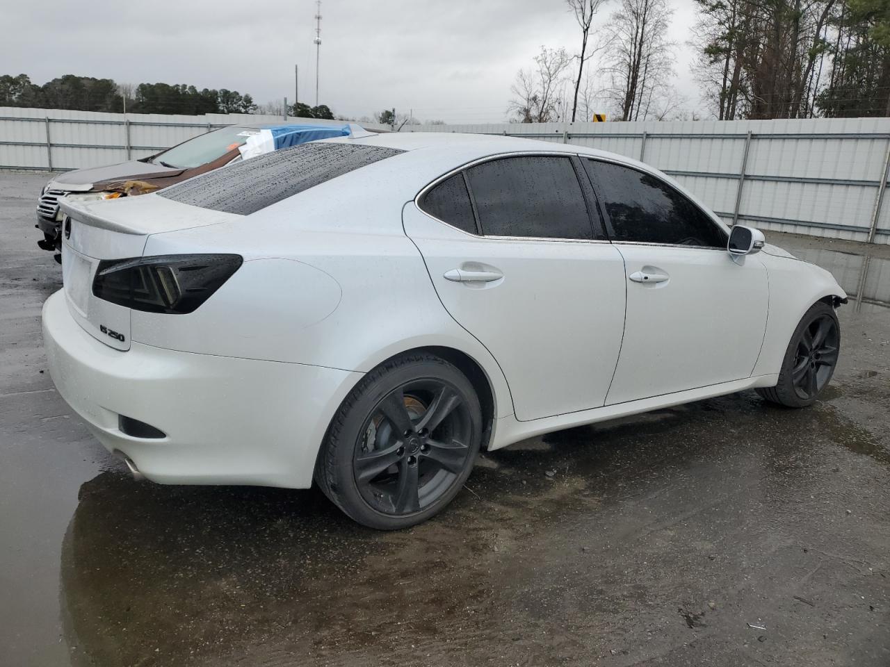 2011 LEXUS IS 250 - Фото 3