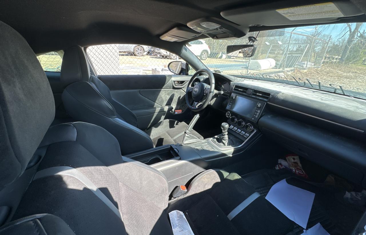 2023 TOYOTA GR 86 PREM - Image 5