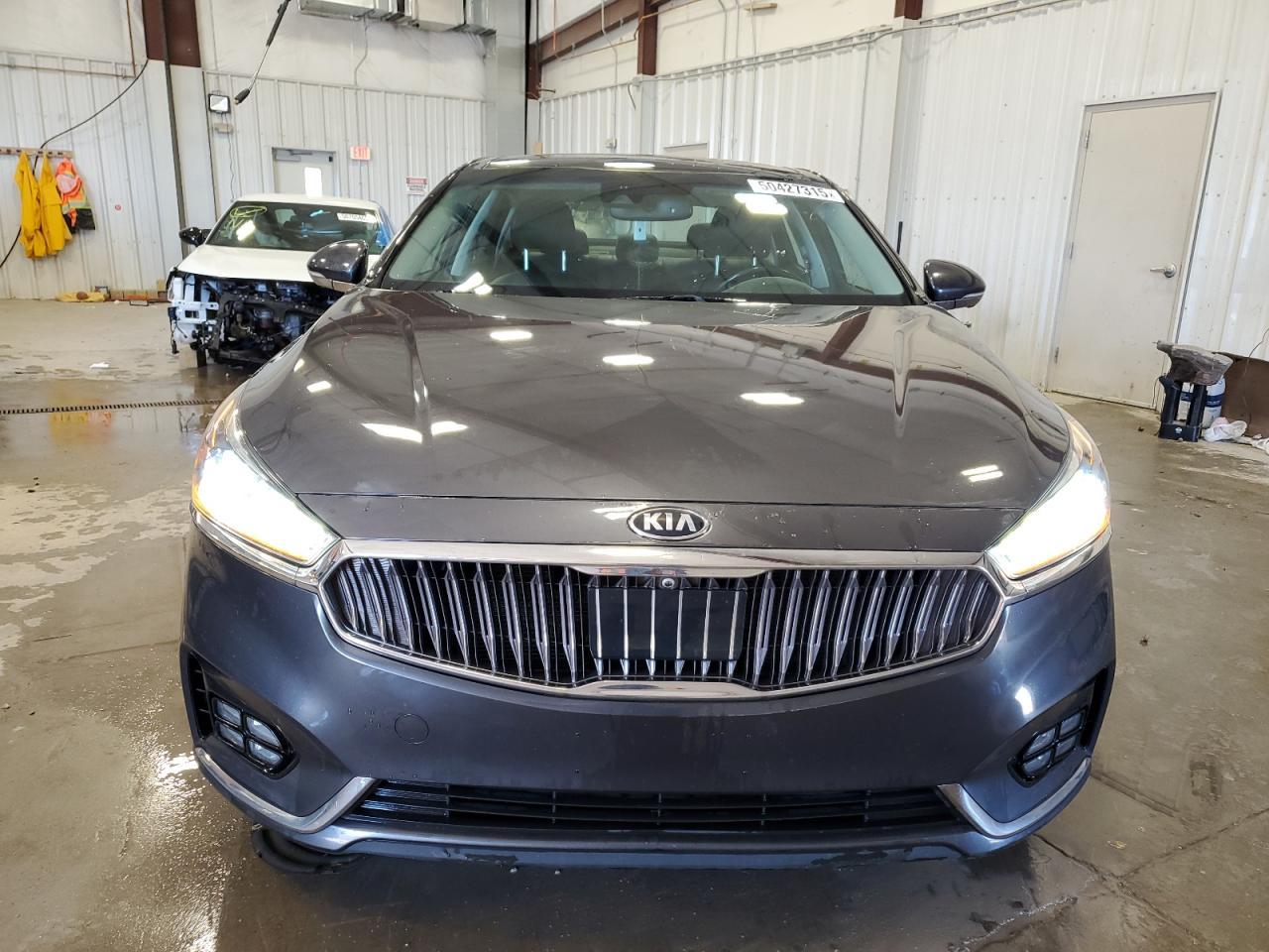 2017 KIA CADENZA PR - Image 5