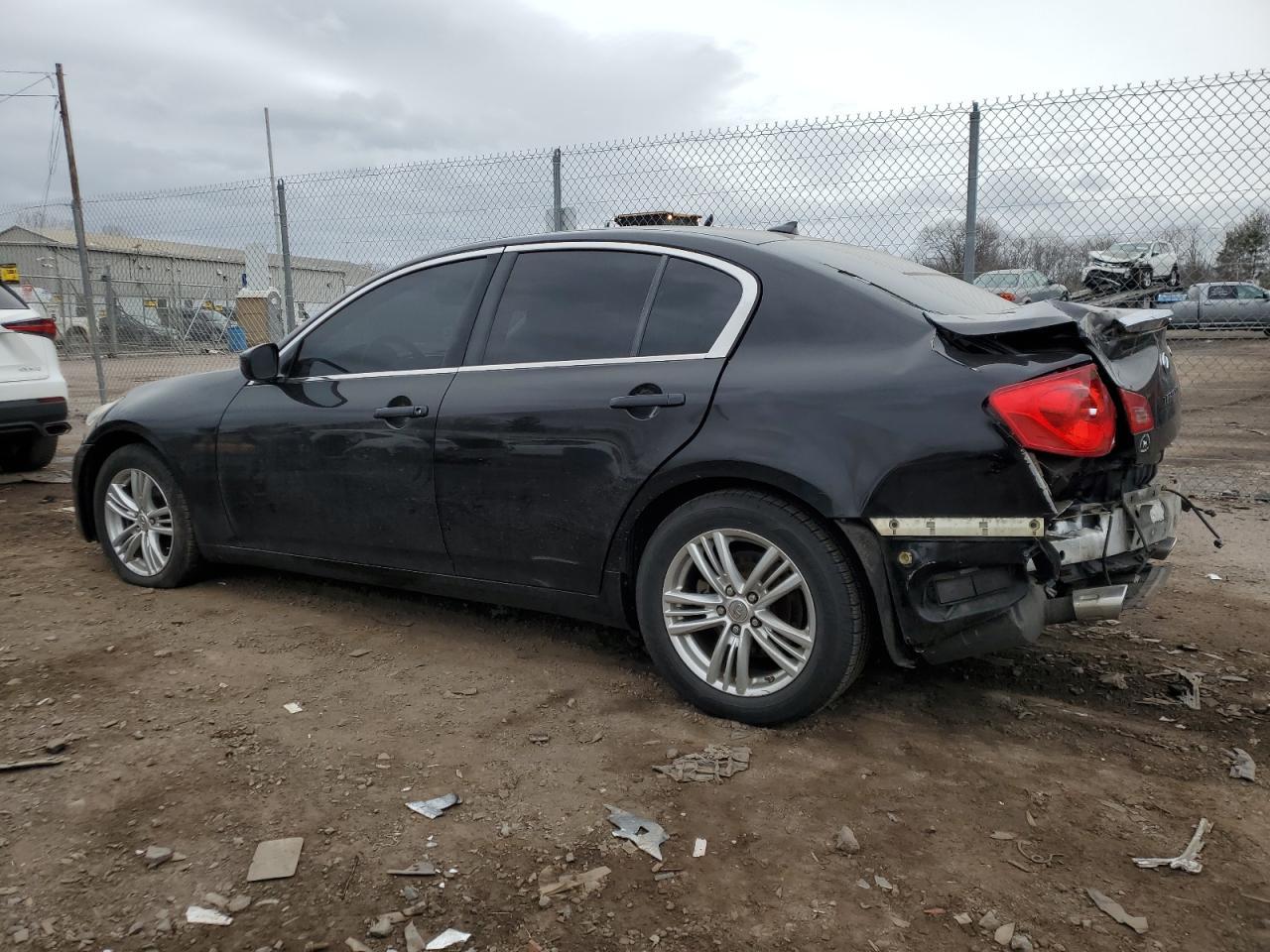 2012 INFINITI G37 - Image 2