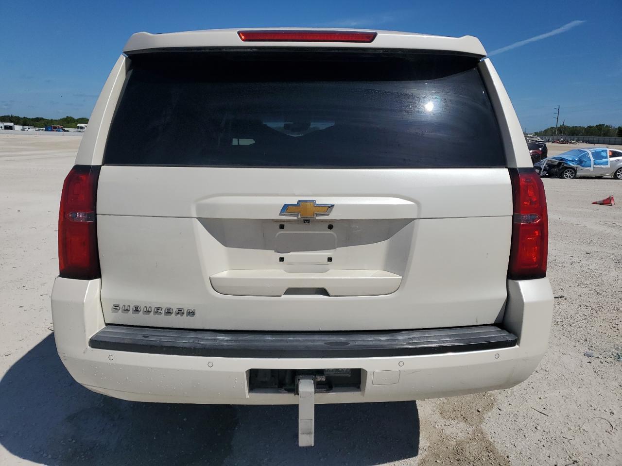 2015 CHEVROLET SUBURBAN C - Image 6