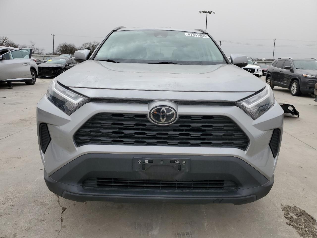 2022 TOYOTA RAV4 XLE - Фото 5