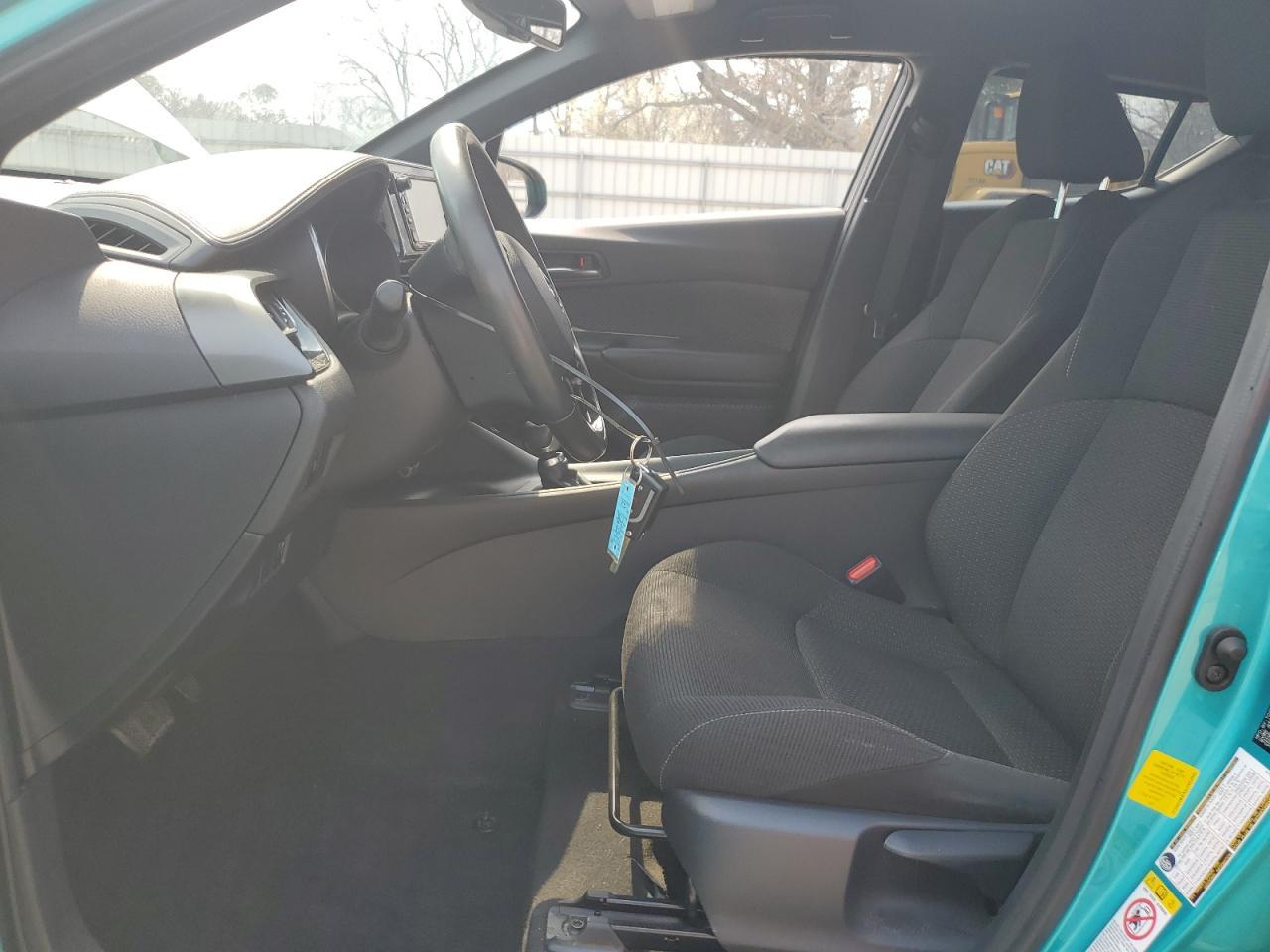 2018 TOYOTA C-HR XLE - Фото 7