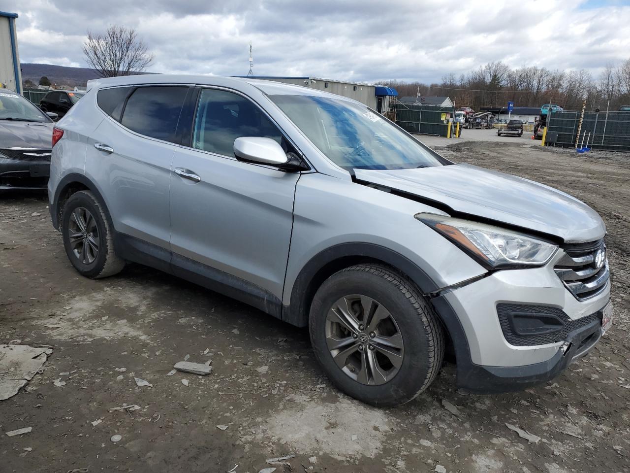 2013 HYUNDAI SANTA FE S - Image 4