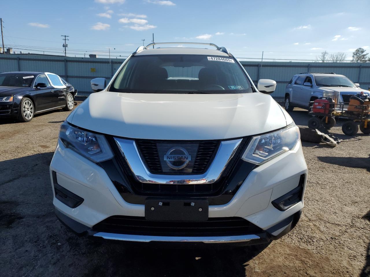 2017 NISSAN ROGUE SV - Image 5