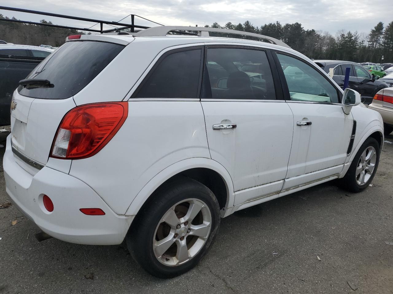 2014 CHEVROLET CAPTIVA LT - Image 3