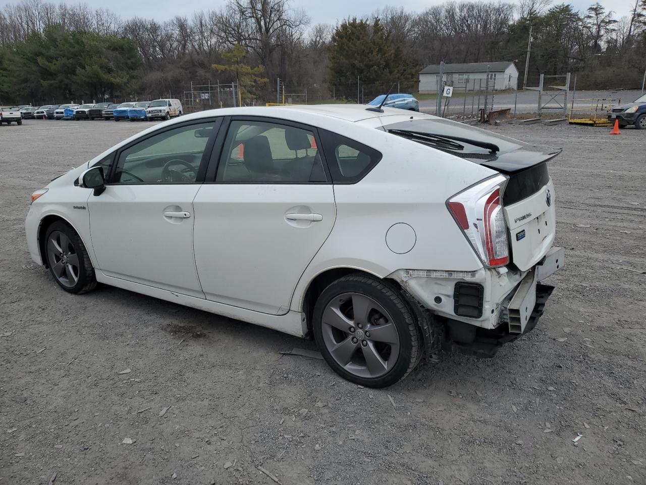 2015 TOYOTA PRIUS - Фото 2