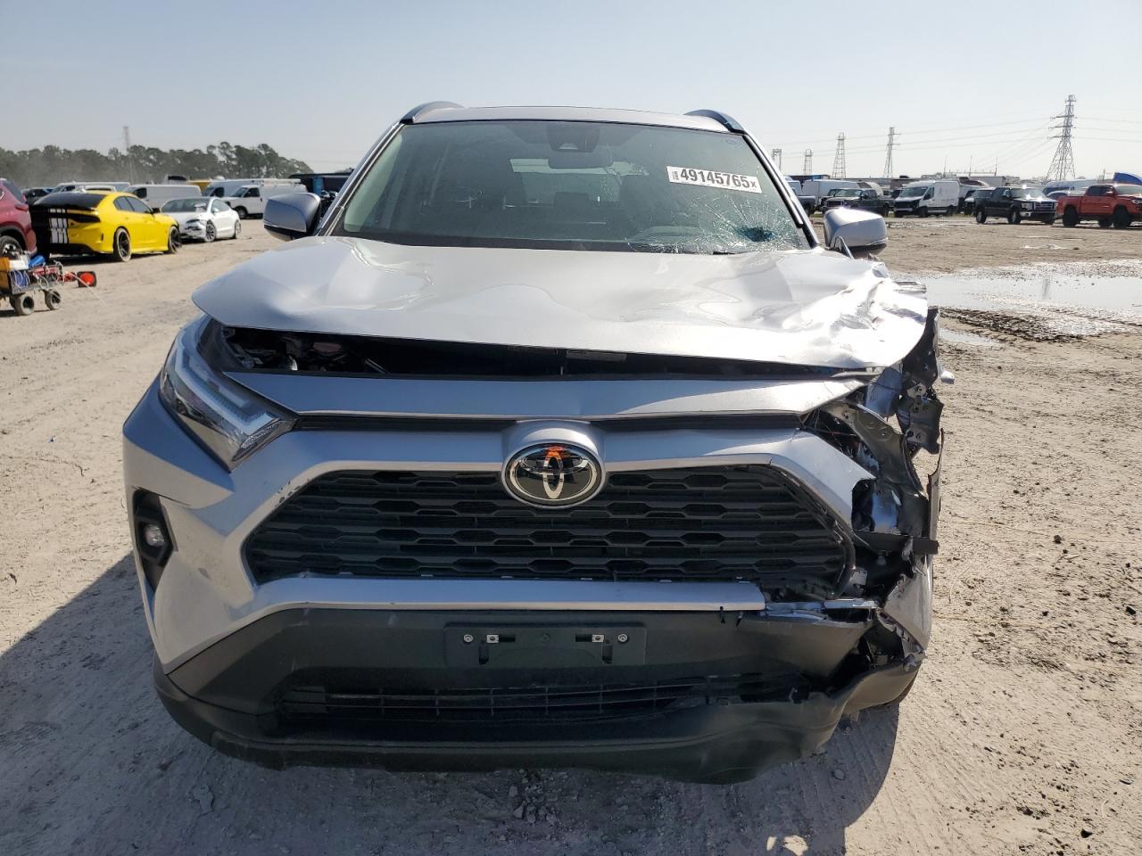 2022 TOYOTA RAV4 XLE P - Фото 5