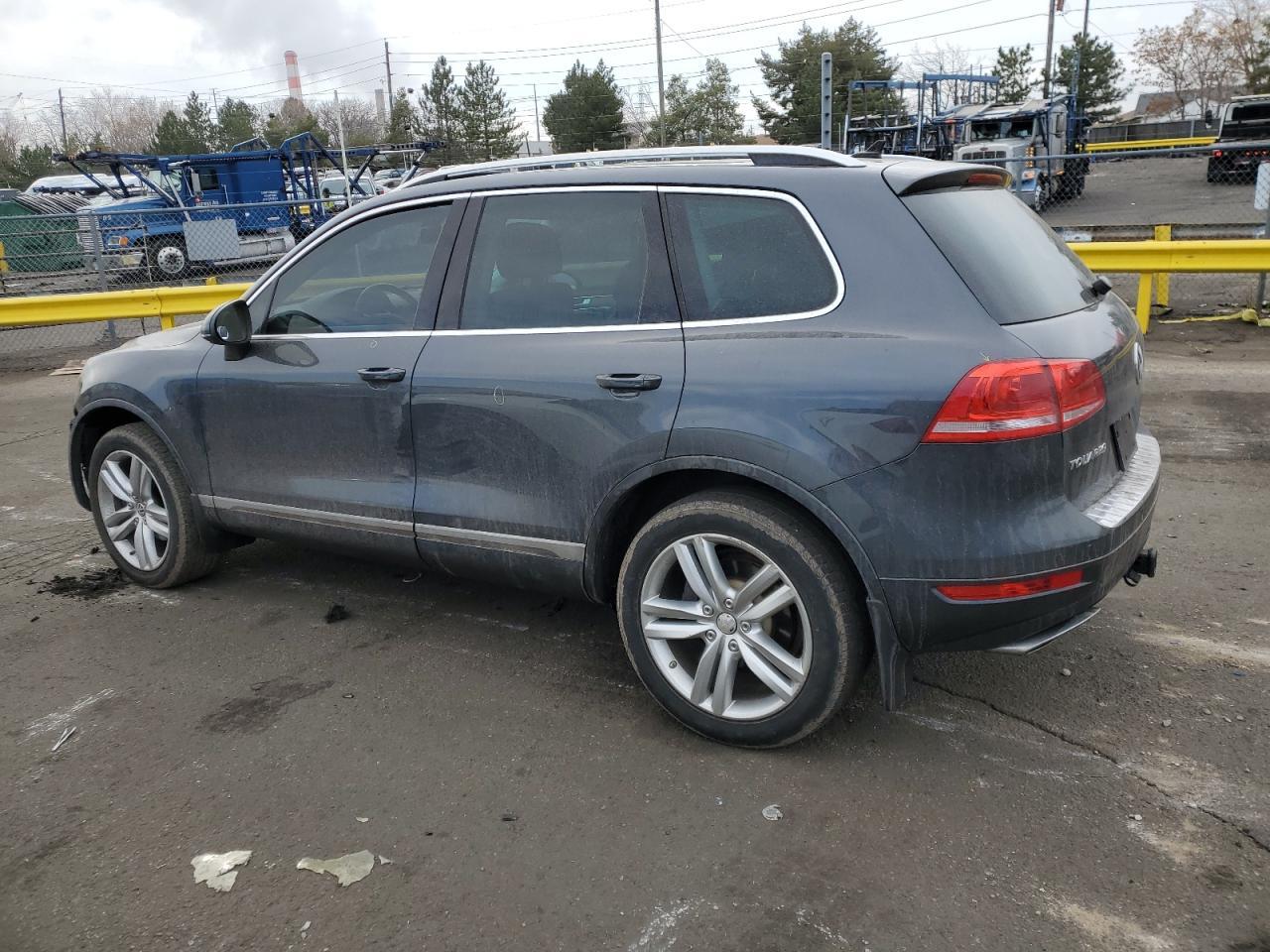 2011 VOLKSWAGEN TOUAREG V6 - Фото 2