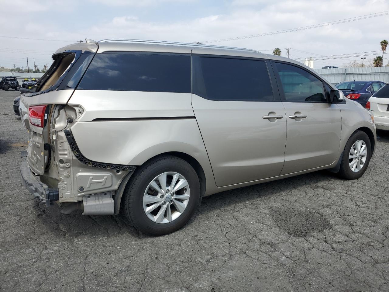 2016 KIA SEDONA LX - Фото 3