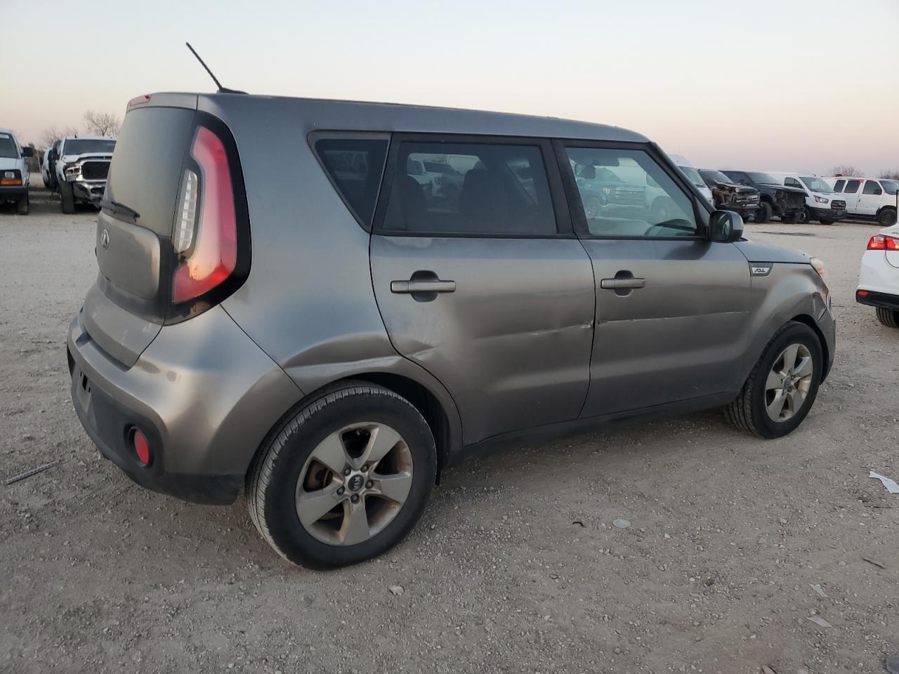 2017 KIA SOUL - Image 3