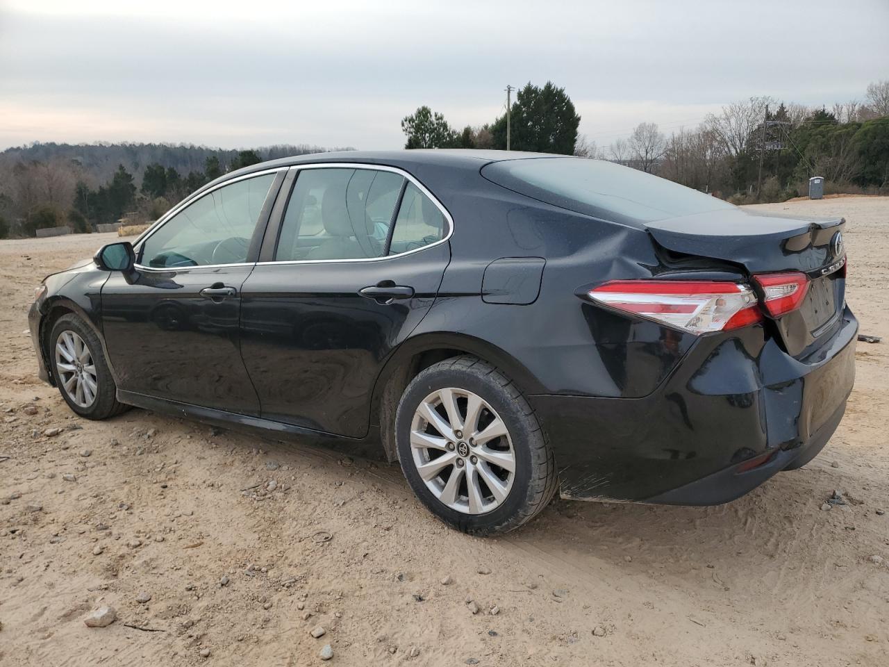 2018 TOYOTA CAMRY L - Фото 2