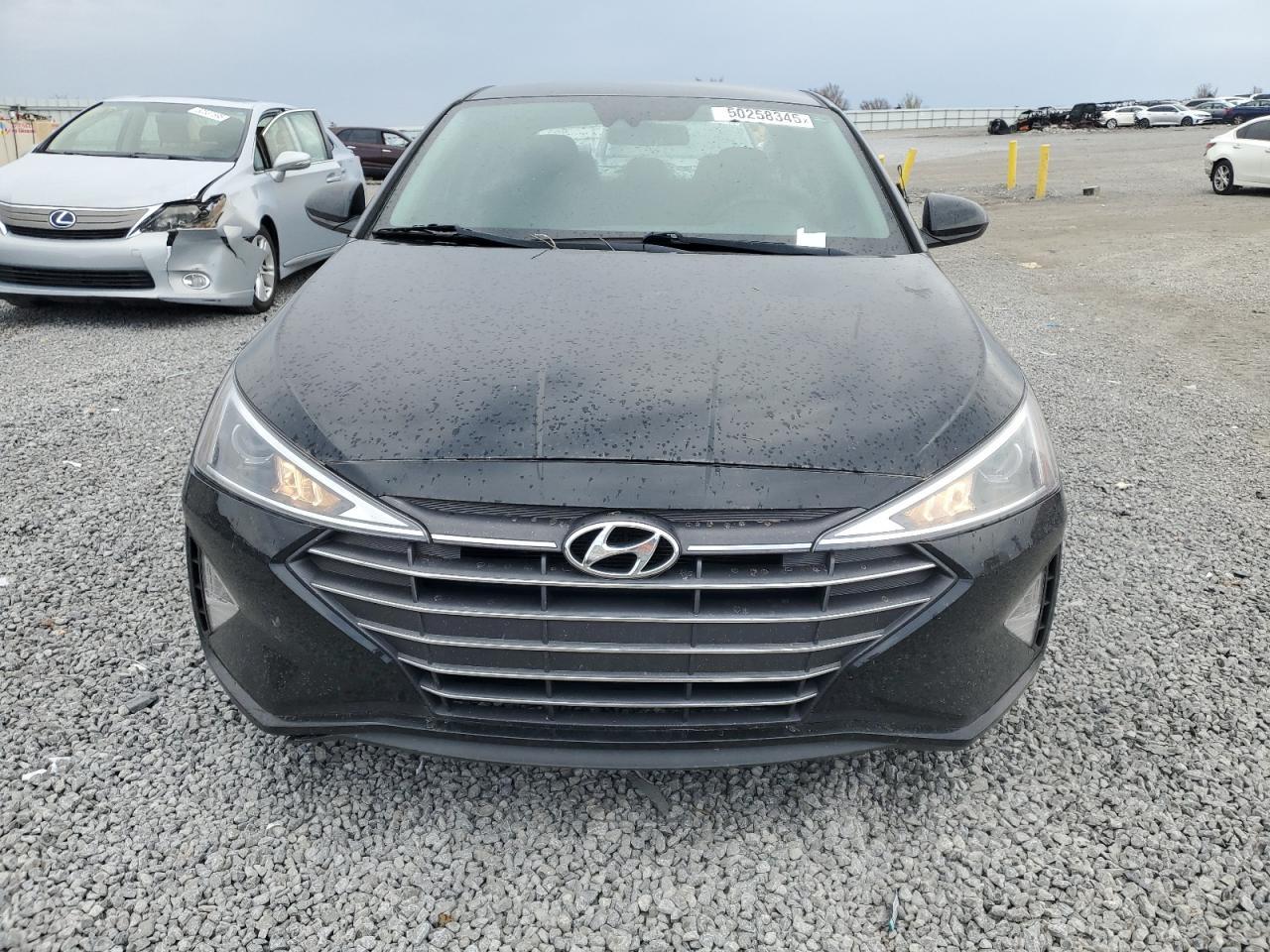 2019 HYUNDAI ELANTRA SE - Фото 5